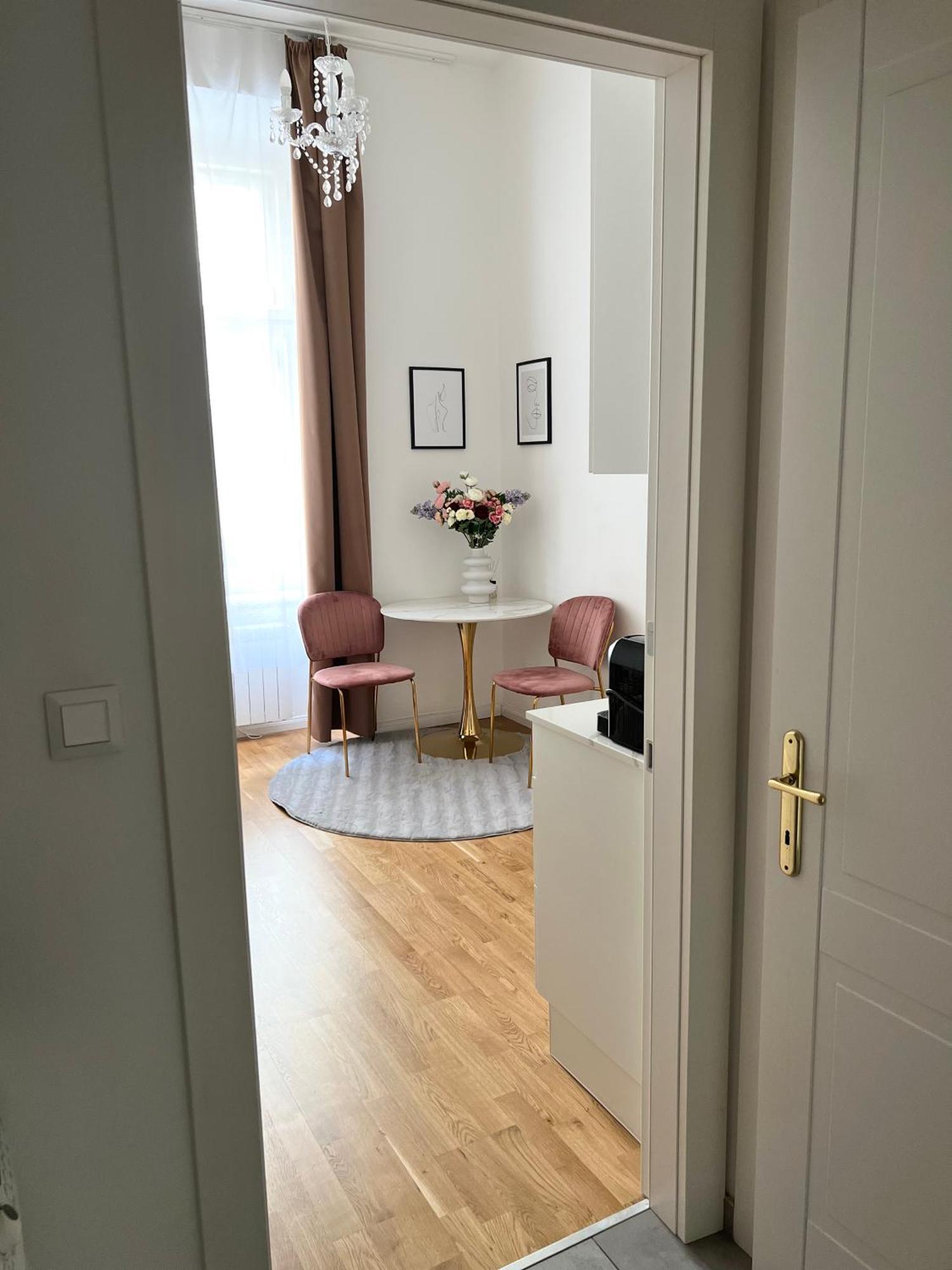 Angeloroma Deluxe Apartment Prag Exterior foto